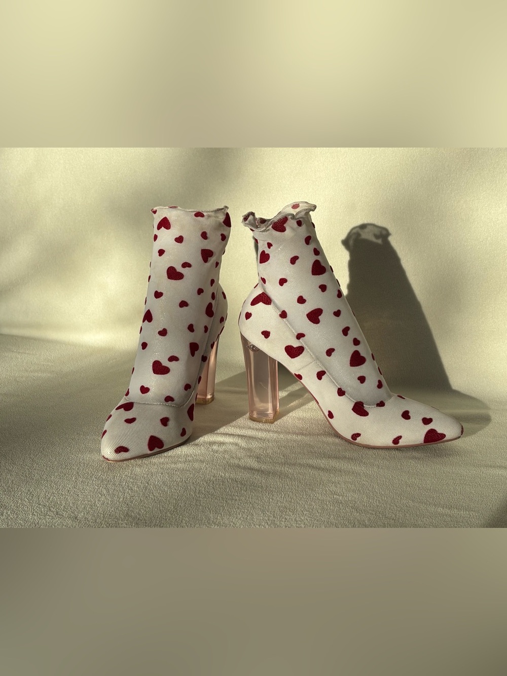 Sugar Thrillz Lovesick Mesh Sock Booties Hearts Lucite Heel Womens Size 7